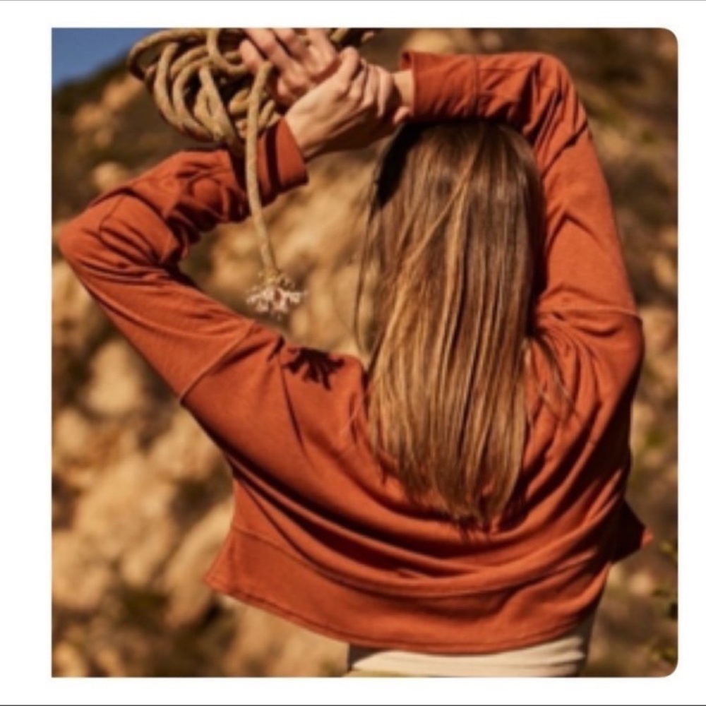 Free People SET THE PACE LAYER PULLOVER TOP - Picture 4 of 9